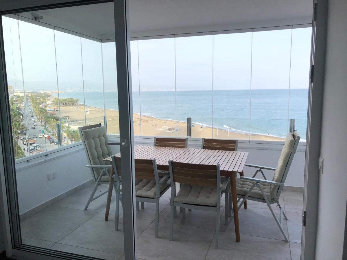 Magnifique Appartement Avec Une Incroyable Vue Sur Mer Torremolinos Dış mekan fotoğraf