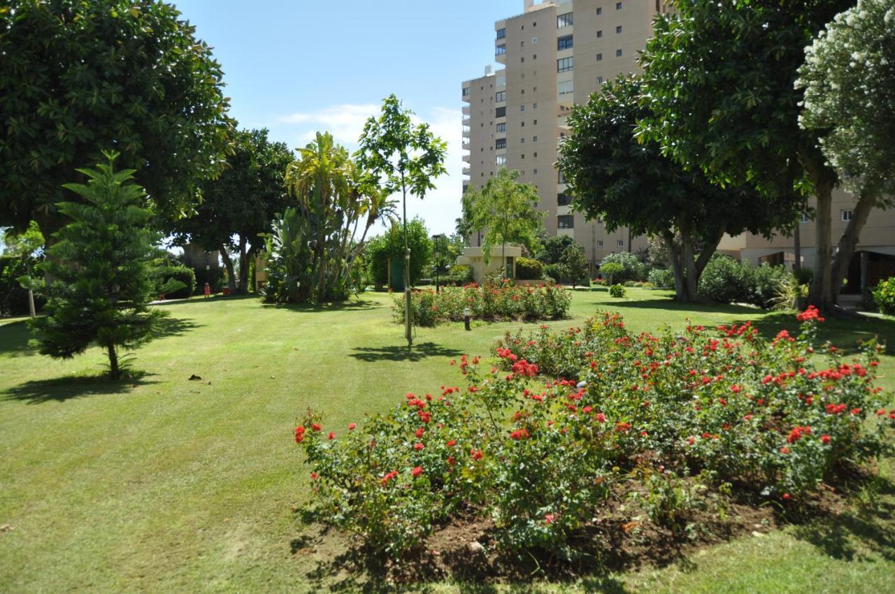 Magnifique Appartement Avec Une Incroyable Vue Sur Mer Torremolinos Dış mekan fotoğraf