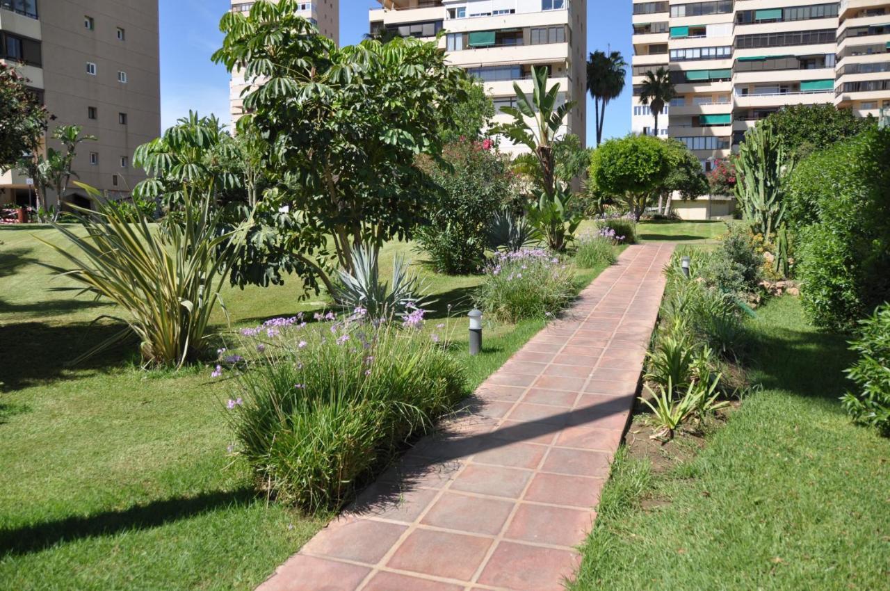 Magnifique Appartement Avec Une Incroyable Vue Sur Mer Torremolinos Dış mekan fotoğraf