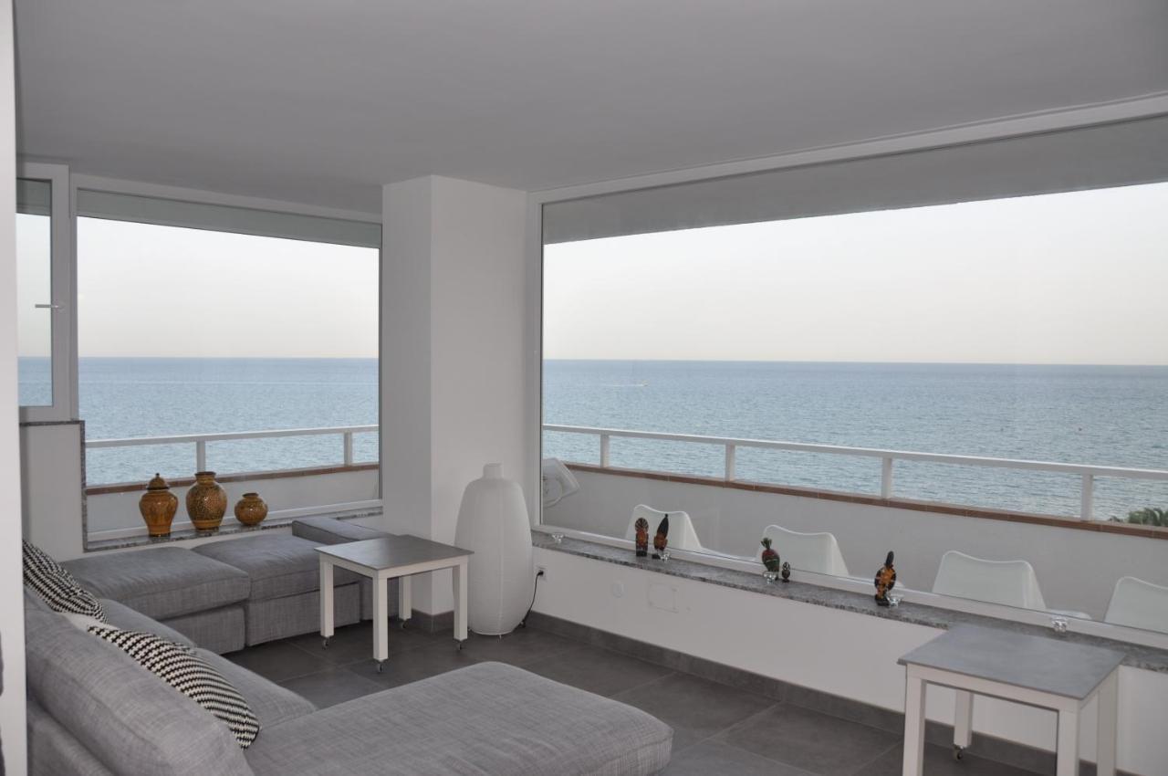 Magnifique Appartement Avec Une Incroyable Vue Sur Mer Torremolinos Dış mekan fotoğraf